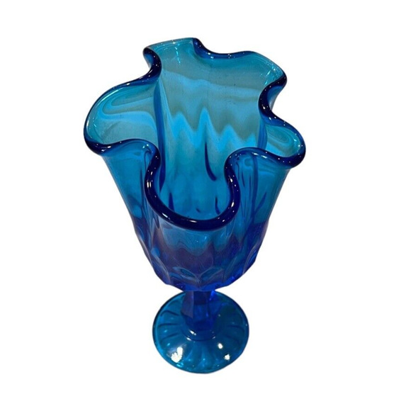 Vintage FENTON Colonial Blue Glass Thumbprint Handkerchief Swung Vase 6.75x 3.5" - Picture 3 of 7